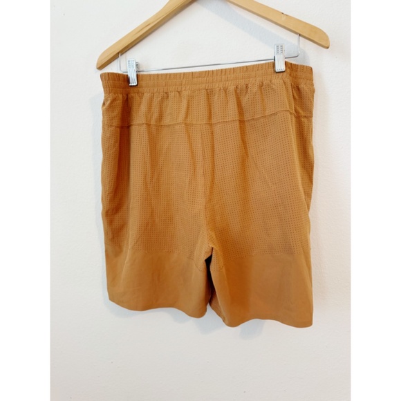 ALO Yoga Men's Athletic Shorts in Mustard - Picture 6 of 7